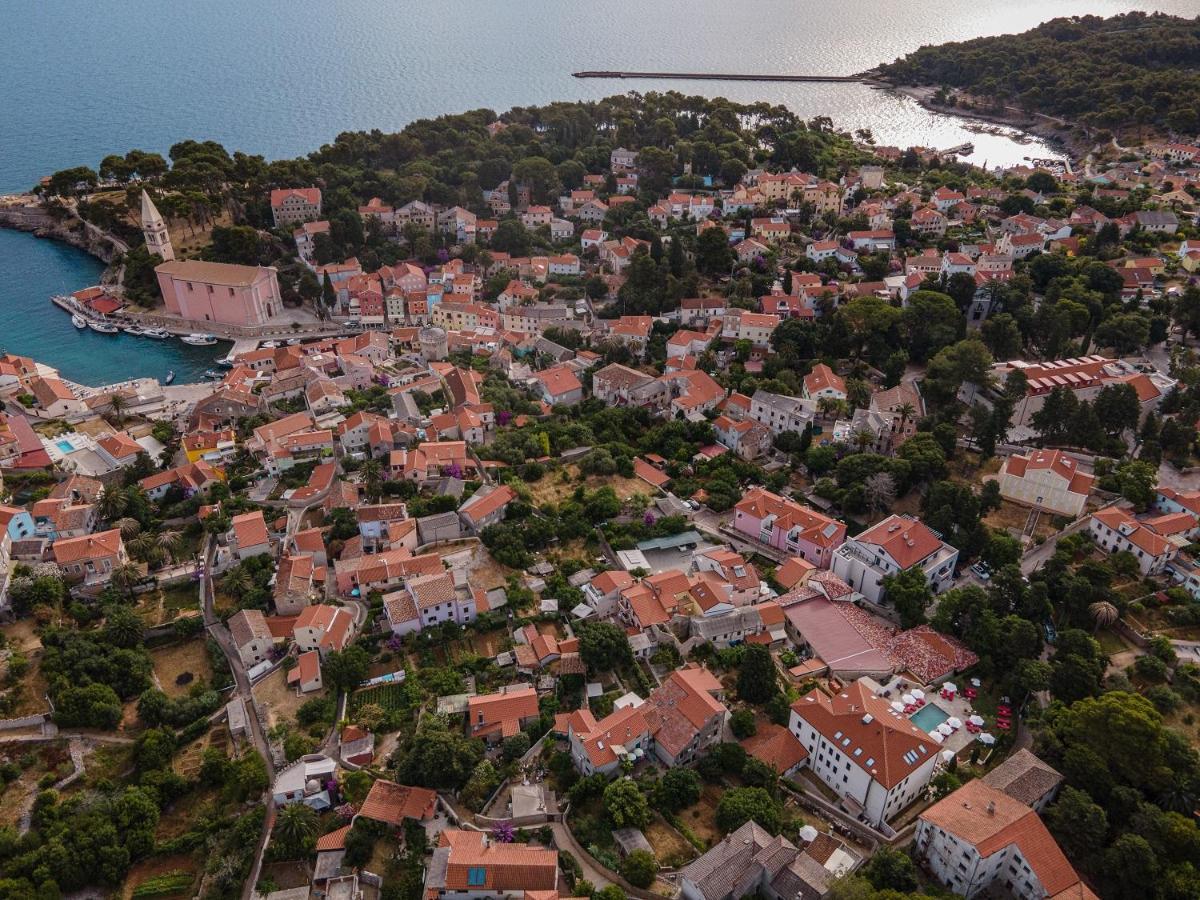 Dolphin Suites Veli Losinj Exterior photo