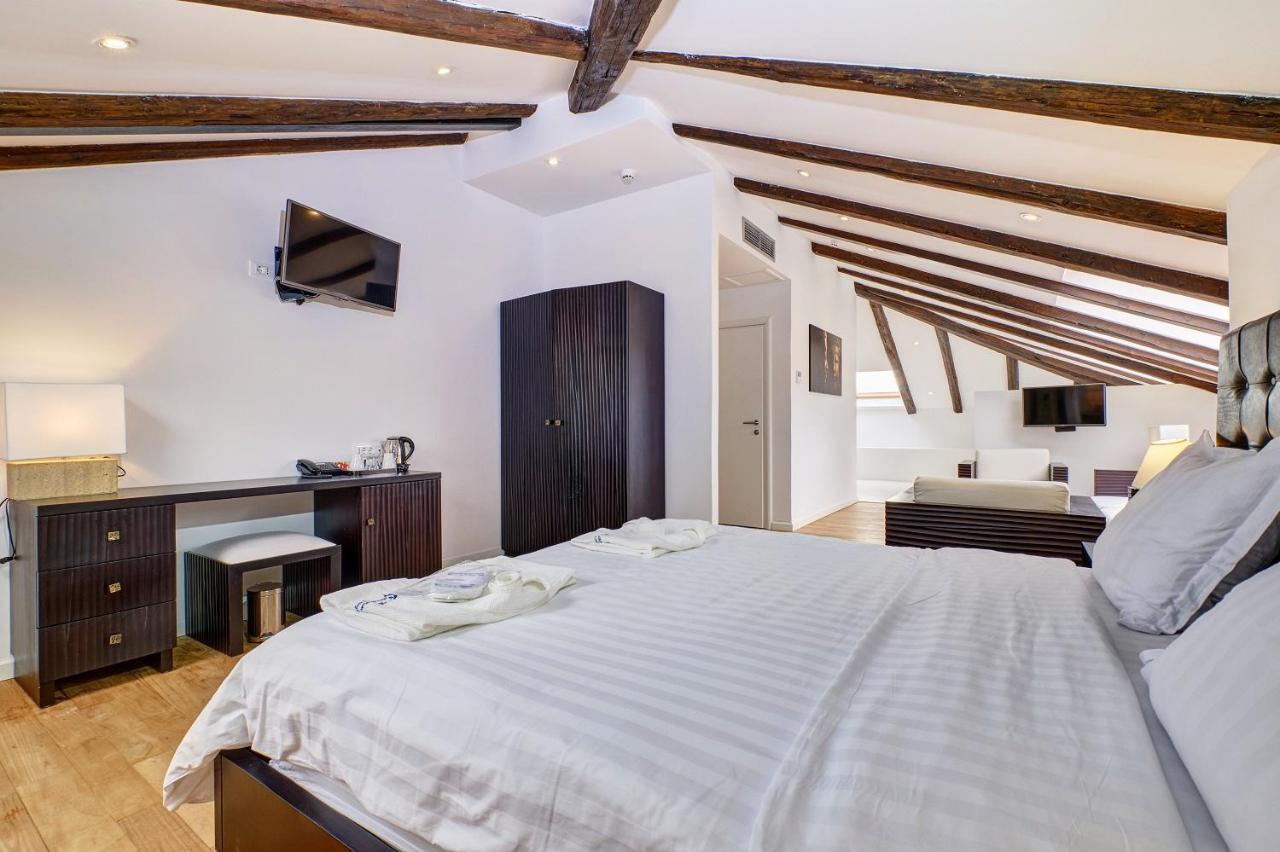Dolphin Suites Veli Losinj Exterior photo