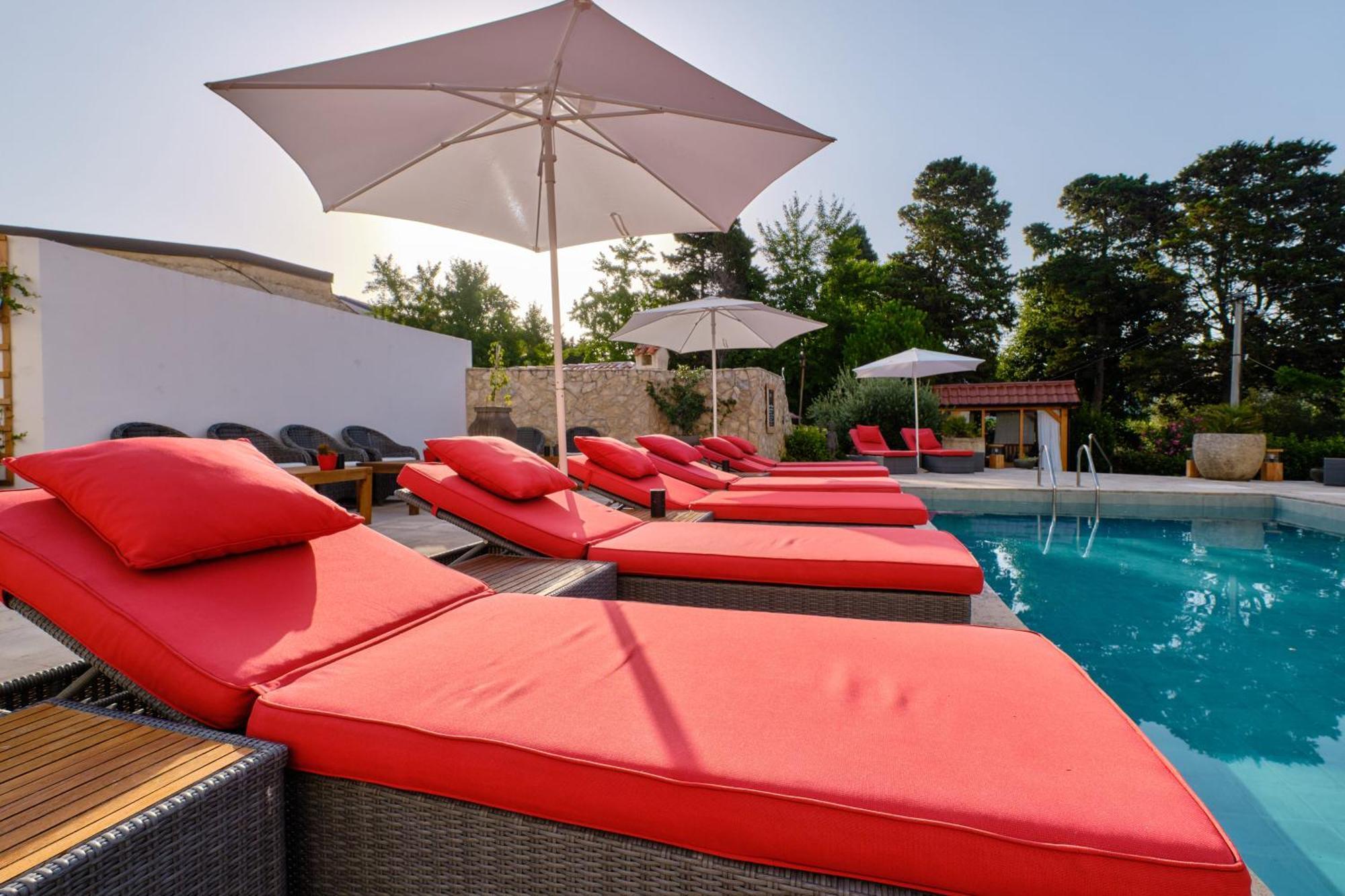 Dolphin Suites Veli Losinj Exterior photo